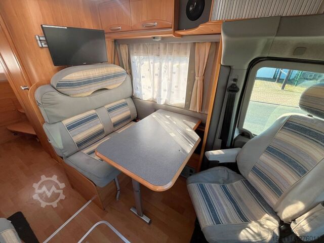 Caravana semiintegrada ADRIA 687 SP - Festbett - Automatik - Klima - AHK -