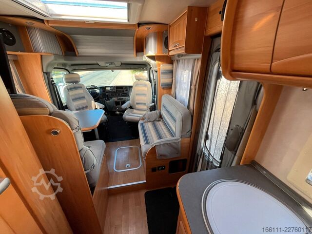 Caravana semiintegrada ADRIA 687 SP - Festbett - Automatik - Klima - AHK -
