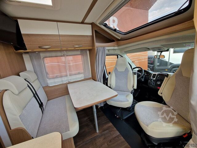 Caravana semiintegrada CARADO T337 PRO 140PS Automat
