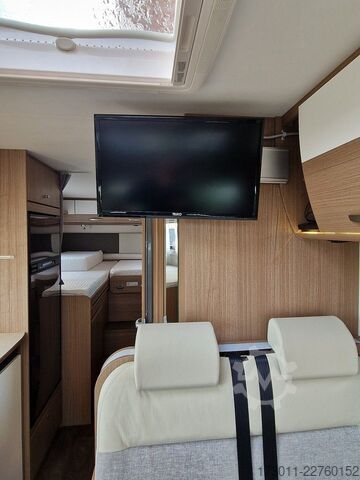 Caravana semiintegrada CARADO T337 PRO 140PS Automat