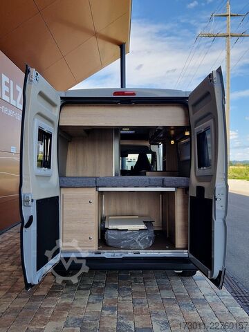 Autocaravana PÖSSL Summit 600 Plus Automat Markise Solar Navi AHK