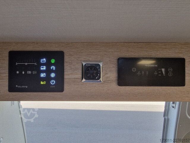 Autocaravana PÖSSL Summit 600 Plus Automat Markise Solar Navi AHK