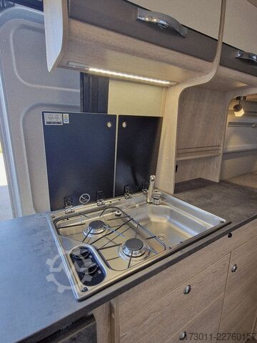 Autocaravana PÖSSL Summit 600 Plus Automat Markise Solar Navi AHK