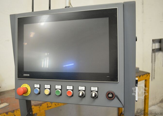 Table de découpe plasma Oxiplasma Kompak EKO