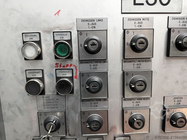 Pressa idraulica Loire Gestamp 2500-600-200/50