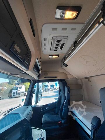 Standardní tahač MERCEDES-BENZ MERCEDES ACTROS F 1851