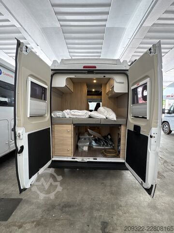 Camper Fiat Ducato Weinsberg Carabus 2023 | Manuale | Tetto a soffietto
