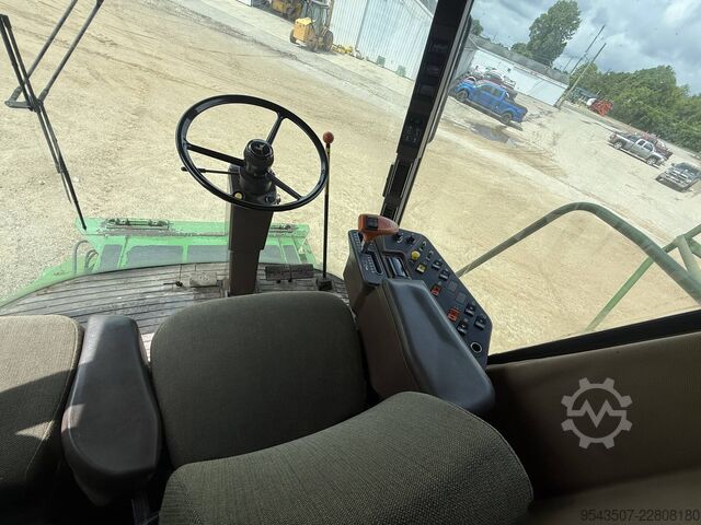 Combine harvester John Deere 9500
