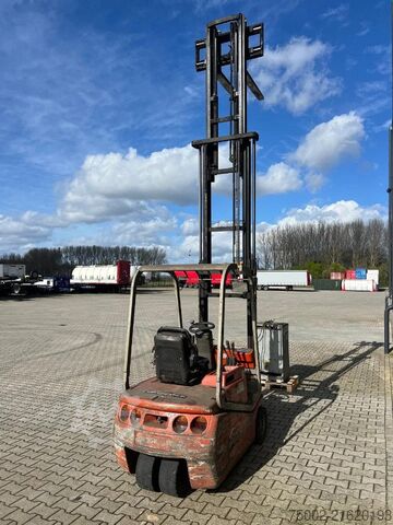 Targonca CESAB CBE 15T triplexmast, ss electrisch