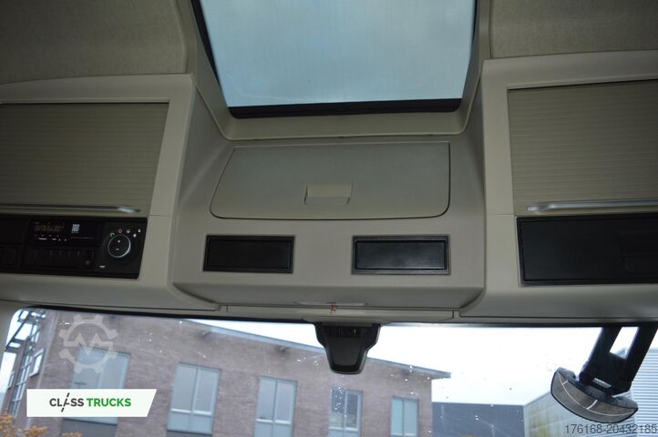 Standard tractor unit VOLVO FH 460 Globetrotter XL Varios i-Save