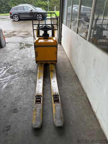 Stivuitoare cu platformă de staționare Jungheinrich ERE 225 - 2400mm