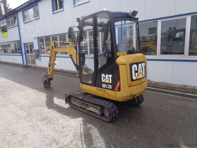 Mini excavator CATERPILLAR 301.7D SW + Schaufel