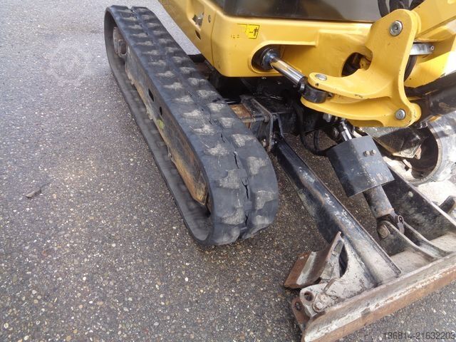Mini excavator CATERPILLAR 301.7D SW + Schaufel