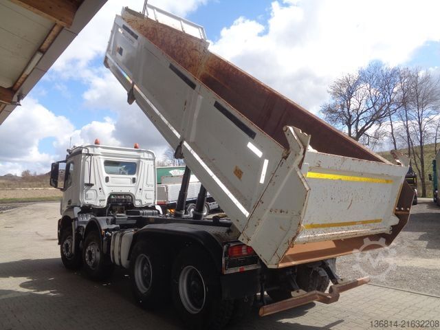 Tipper truck MERCEDES-BENZ Arocs 3246 /Blattfederung/Bordmatik/Meiller
