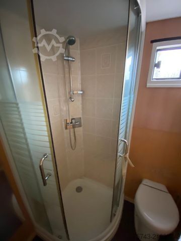 Cattle truck MAN 12 220 5 Pferde Wohnung