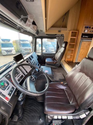 Cattle truck MAN 12 220 5 Pferde Wohnung