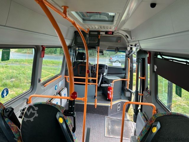 Minibus MERCEDES-BENZ Sprinter 516 City 35 - neuer Motor EVOBUS 45 65