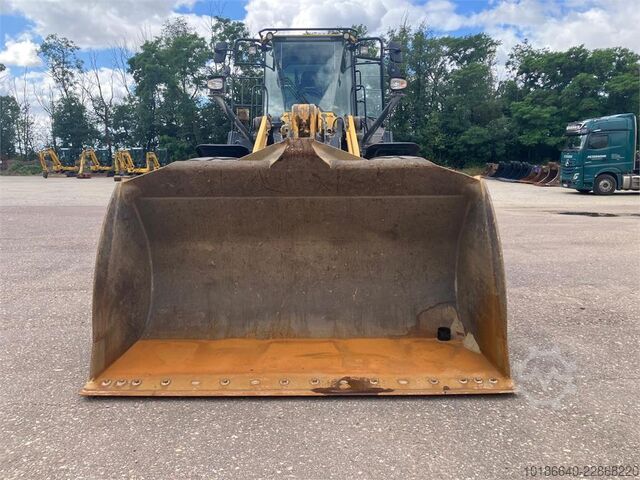  Komatsu WA470-8