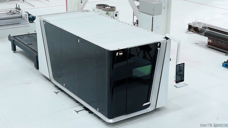 W pełni zabezpieczona wycinarka laserowa Bodor C Series 30KW