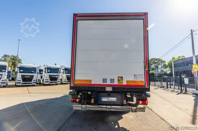 Transport refrigerat/congelat DAF LF55 250 +CHEREAU+THERMO KING+DHOLLANDIA1.5 T.