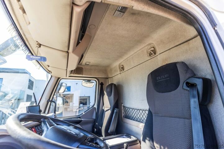 Transport refrigerat/congelat DAF LF55 250 +CHEREAU+THERMO KING+DHOLLANDIA1.5 T.