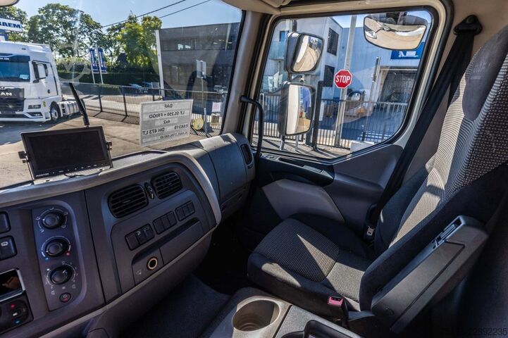 Transport refrigerat/congelat DAF LF55 250 +CHEREAU+THERMO KING+DHOLLANDIA1.5 T.