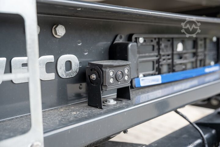 Furgon z żurawiem samochodowym Iveco Daily 70C18 Kran Hyva Pritsche 5 m