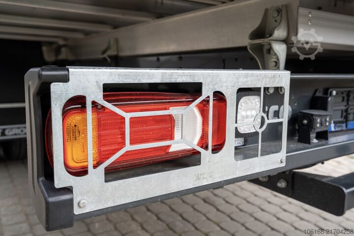 Furgon z żurawiem samochodowym Iveco Daily 70C18 Kran Hyva Pritsche 5 m