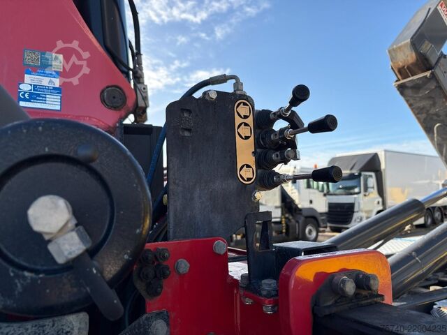 System ramion hakowych Renault C440 + HMF 2320 K3-- 3X EXT. + 6X2/4 HYDRO DRIV...