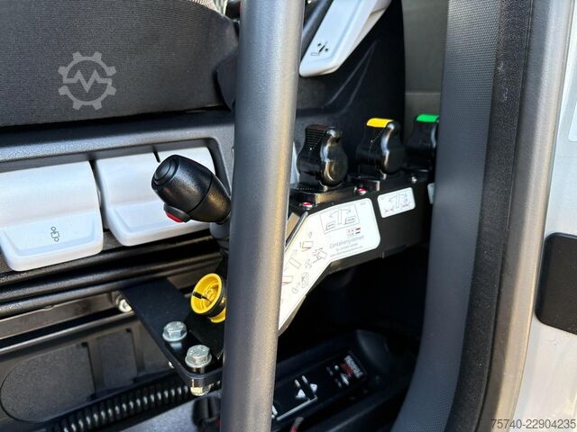 System ramion hakowych Renault C440 + HMF 2320 K3-- 3X EXT. + 6X2/4 HYDRO DRIV...