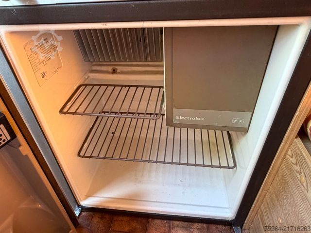 Lakókocsi KIP KOMPAKT KK 300 HUBDACH + HINTERTÜR