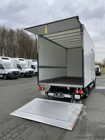 Transporter met koffer Renault Master Koffer LBW 2400 Hoch