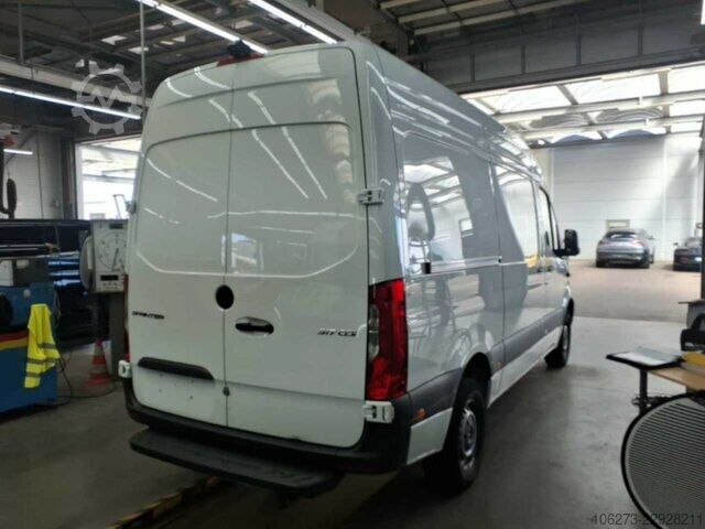 Skåpbil Mercedes-Benz Sprinter 317 CDI,L2H2,Automatik,Kamera,Navi
