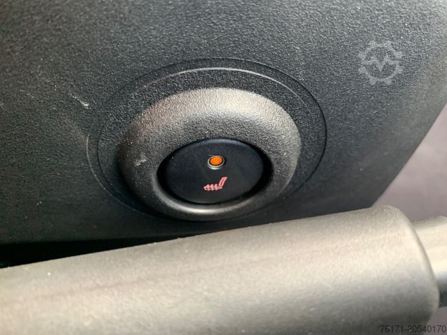 Van chassis IVECO Daily 50C18HA8 3450mm AUT CHASSIS STDH AHK LED