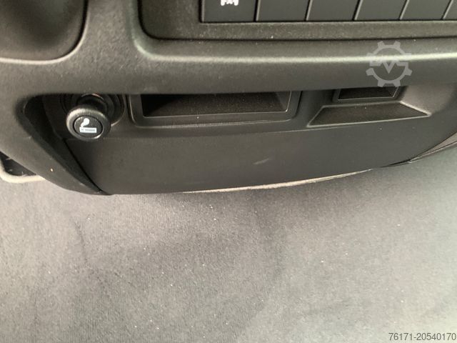 Van chassis IVECO Daily 50C18HA8 3450mm AUT CHASSIS STDH AHK LED