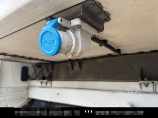 Refrigerator body van MERCEDES-BENZ Sprinter 315 CDi Kühlkoffer Carrier Xarios 300