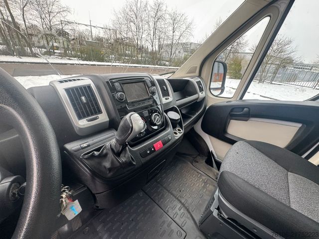 Furgon skrzyniowy FIAT Ducato Koffer *Navi*Kamera*TÜV neu*Länge 4,20m