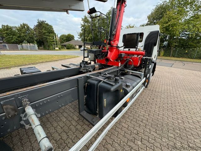 Macara montată pe camion RENAULT Premium Lander 310.26 6x4 Kipper /Kran