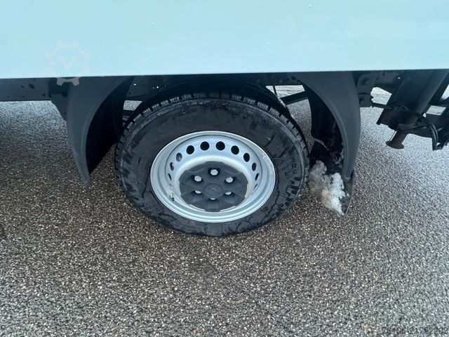 Furgon skrzyniowy IVECO Daily 35S16 Koffer mit Ladebordwand *Klima-aut.*