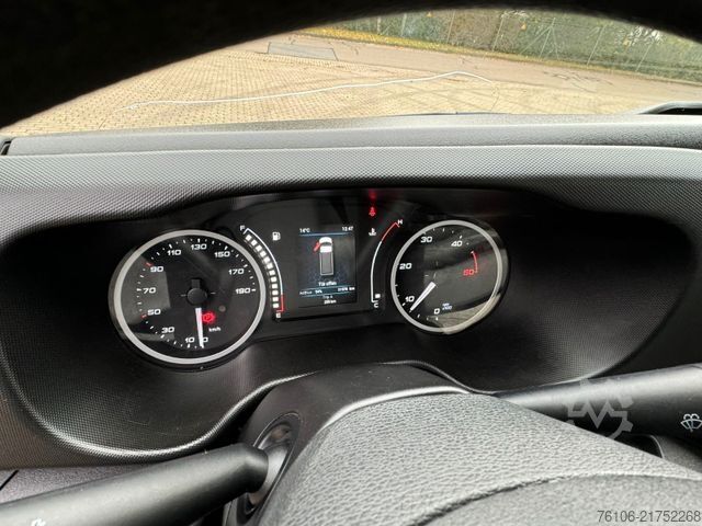 Podnośnik koszowy na samochodzie ciężarowym IVECO Daily 35S14 Hubarbeitsbühne Versalift 11,2 Meter