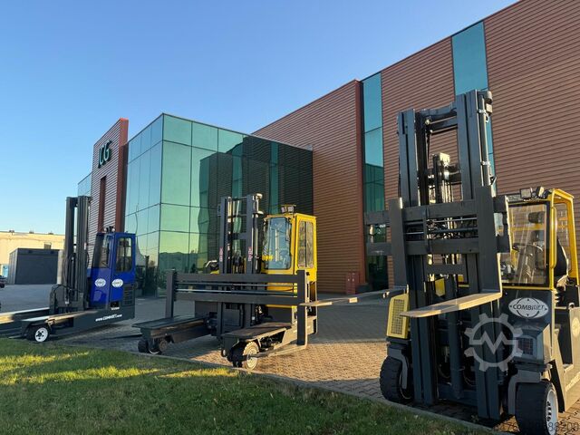 Négymenetes targoncá Combilift C4000/ 2021 year / 1708 hours !!!!