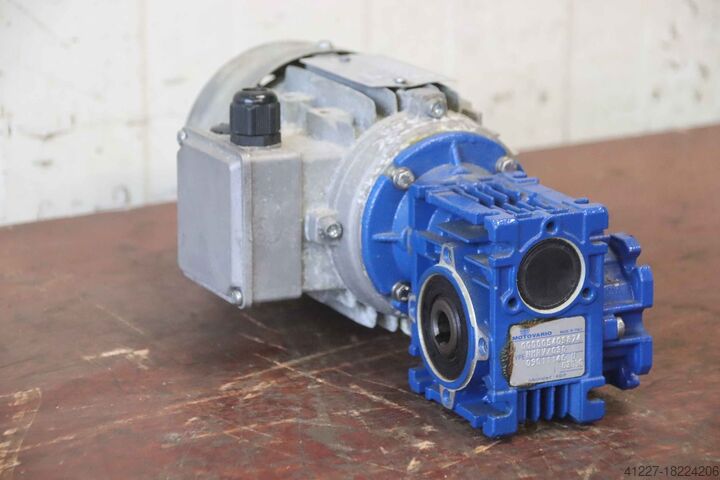 Gear motor 0.12 kW 45 rpm Motovario NHRV/ 030  63A-4