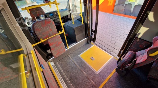 Αστικό λεωφορείο MERCEDES-BENZ Bürgerbus Sprinter 907  Niederflur 9 Sitze