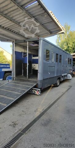 Hästtransportör, kapplöpningshästtransport, husbil, lastbil Mercedes Pferderenntransport Pferderenntransporter 1120