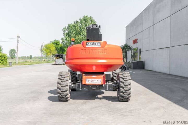 Kloubová teleskopická pracovní plošina Manitou 200 ATJ
