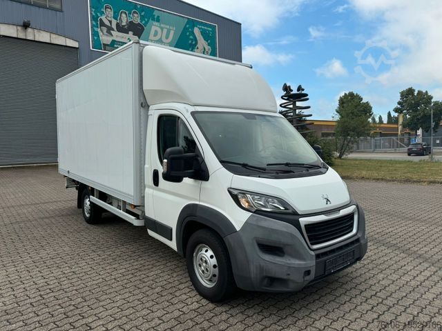 Vrachtwagen met bakwagen PEUGEOT Boxer Koffer *2 Große Türen*Klima*TÜV NEU !