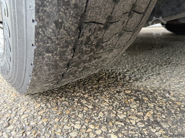 Ciągnik siodłowy typu volume MAN TGX 18.440 XLX MEGA Klimaauto Motorbremse 2xTank