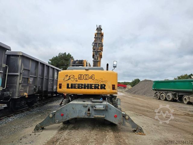 Mobile excavator LIEBHERR A 904-2 C Litronic mit fahrbarer  Kabine, Klima