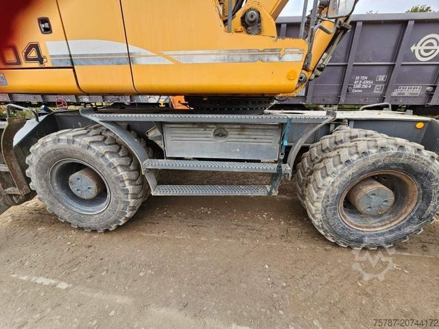 Mobile excavator LIEBHERR A 904-2 C Litronic mit fahrbarer Kabine, Klima