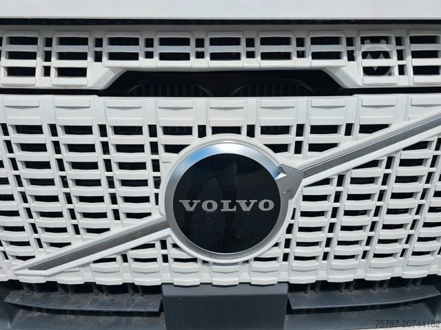 Standard tractor unit VOLVO Volvo 460 neues Modell, full Option, 2 Kreis Hyd